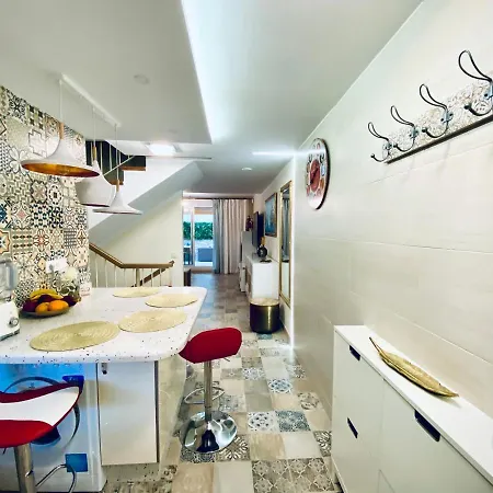 Luxury Townhouse Oasis Fanabe Lejlighed
